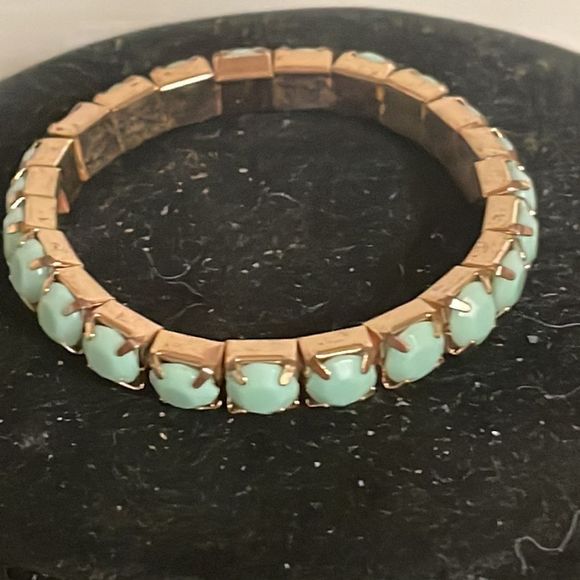 8” Sorrelli like stretch bracelet w/26 round prong set turquoise tone beads - Picture 3 of 9